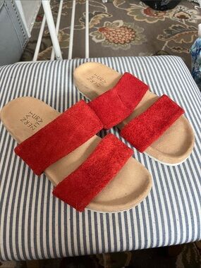 Naturalizer Amabella Red Suede Slip-On sandal